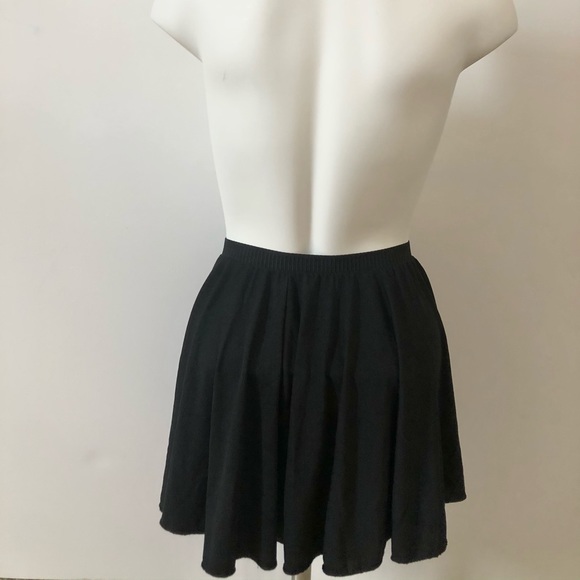 skirt - Picture 2 of 6